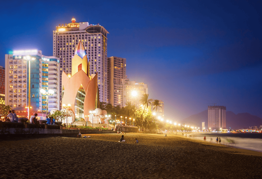Agarwood Tower lights up the Nha Trang skyline with its glowing petals (Source: Canva)